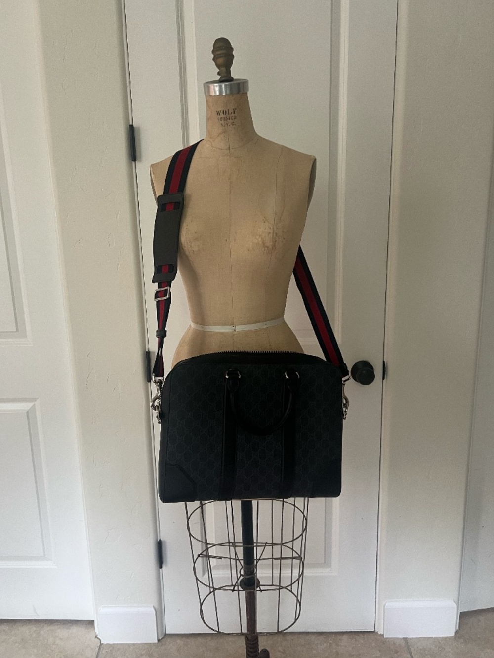 Gucci Briefcase / Computer Bag - Picture 4 of 4